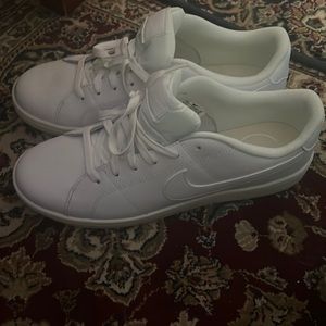 NIB Nike Women's Court Royale 2 Sneaker - White, size 11